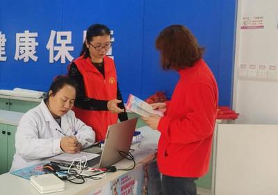大余縣深入開展優(yōu)生優(yōu)育進(jìn)萬家宣傳活動(dòng)，營(yíng)養(yǎng)健康咨詢服務(wù)惠及民眾